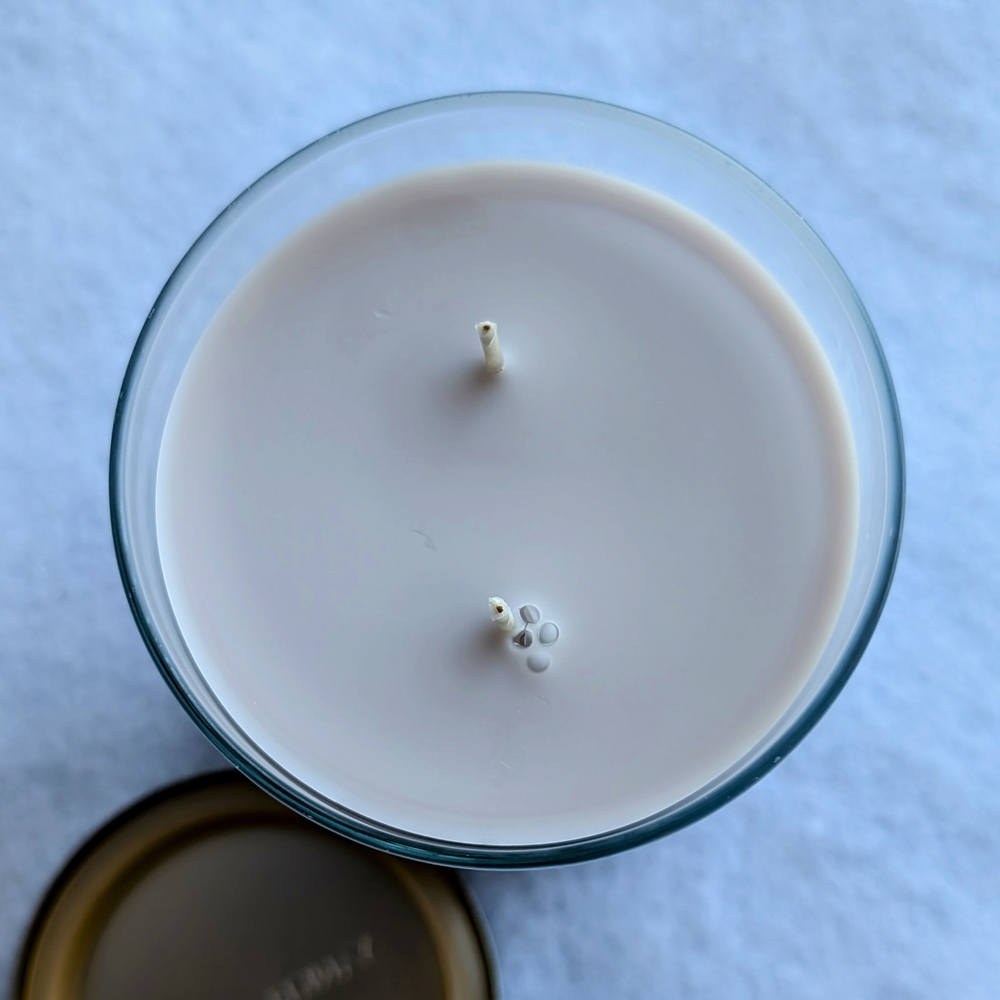 Yankee Candle Sea Coral Scented Candle - Picture 2 of 7